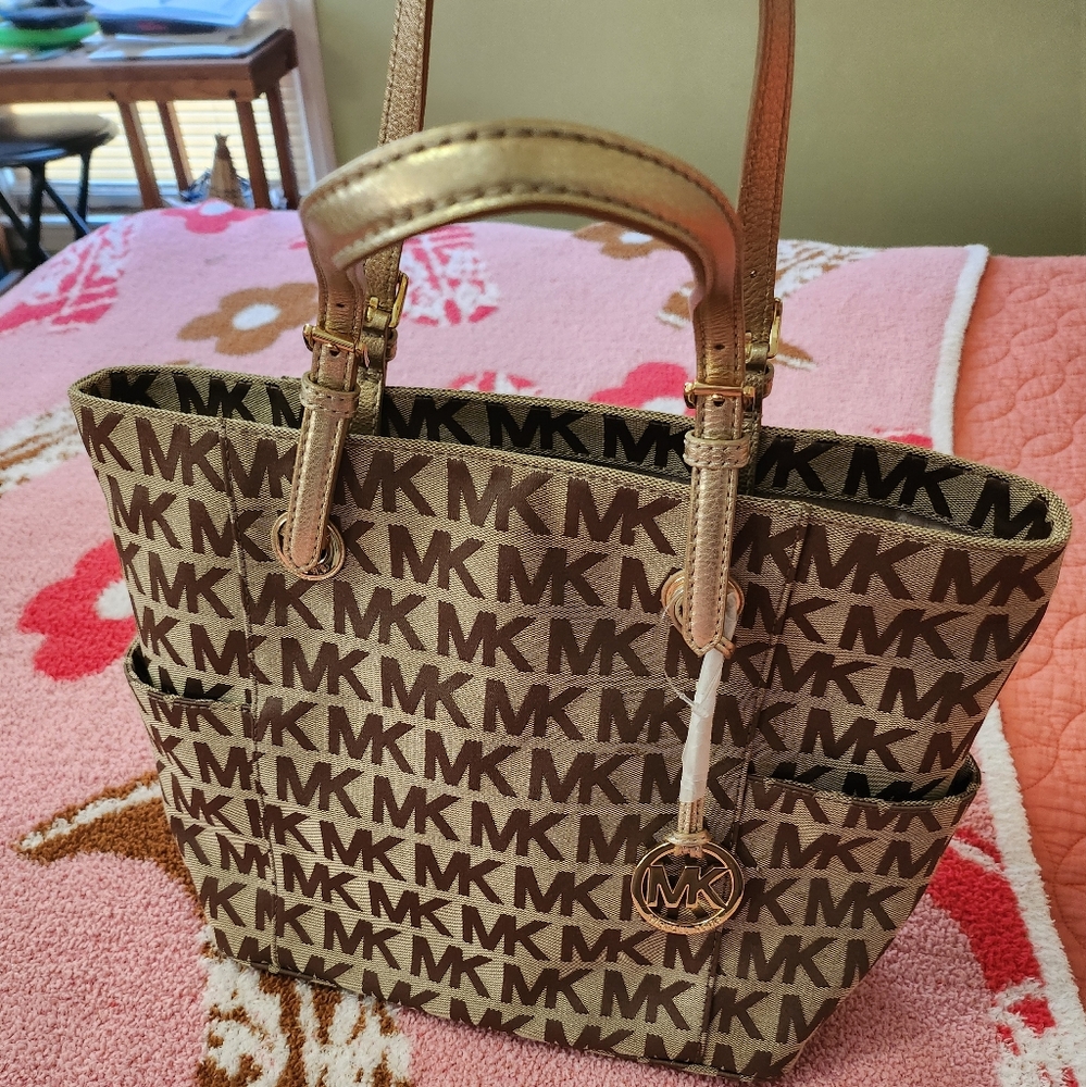 Michael kors purse